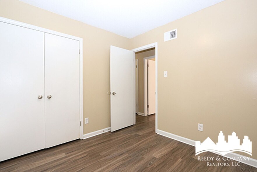 Building Photo - 5104 Corkwood Dr