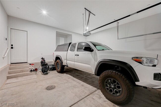 Building Photo - 9276 Desert Pearl Ave