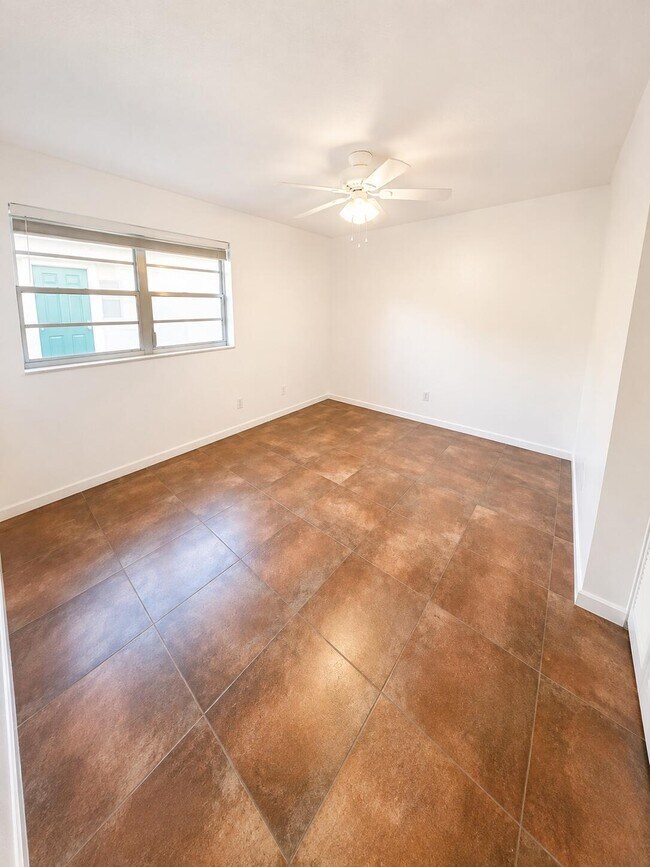Building Photo - 4147 NW 90th Ave