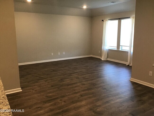 Building Photo - 111 Abbeywood Ct