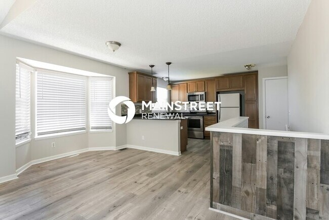 Building Photo - 3 Bedroom Pet-Friendly Home in LITTLETON, CO with Main Street Renewal
