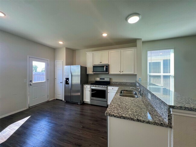 Building Photo - 25723 Bottlebrush Sedge St