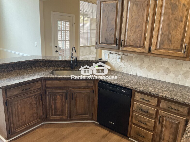 Building Photo - 215 Blue Spruce Cir