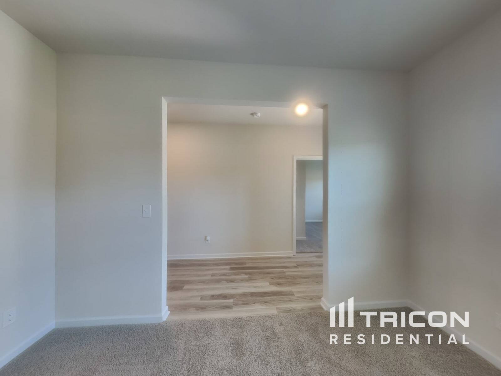 Building Photo - 267 Oliver Dr
