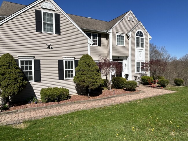 Building Photo - 77C Long Meadow Hill Rd