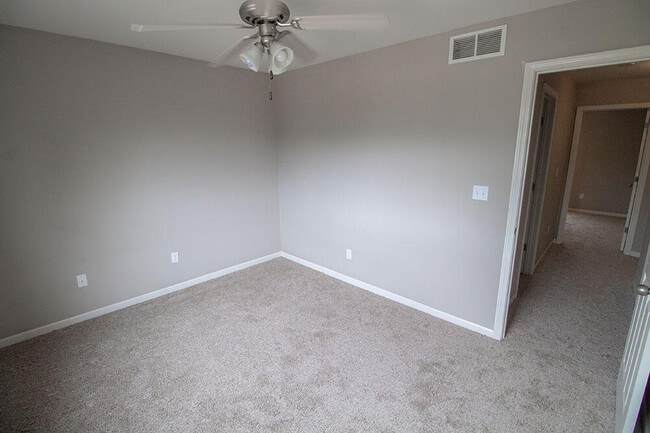 Building Photo - 4006 Snowy Owl Dr