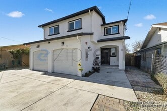 Building Photo - 4403 Jenkins Way