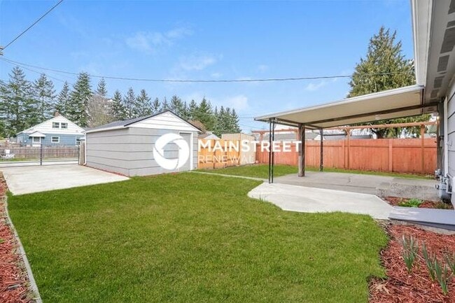 Building Photo - 4 Bedroom Pet-Friendly Home in PUYALLUP, WA with Main Street Renewal