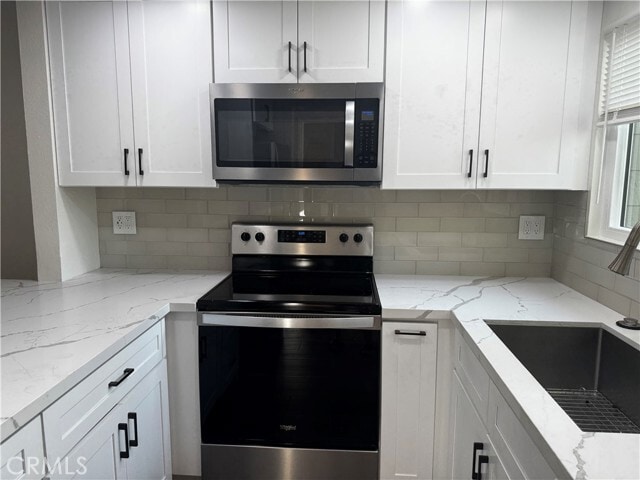 Building Photo - 26312 Los Viveros