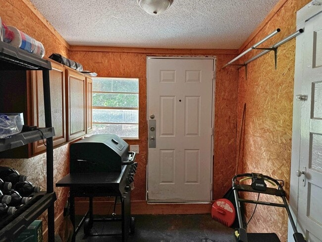 Building Photo - 1609 Sunnyside Ln