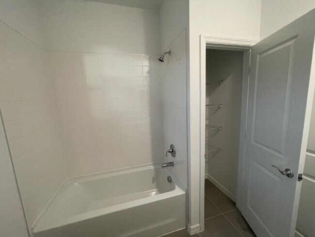 Building Photo - 8506 Bold Cypress Ln