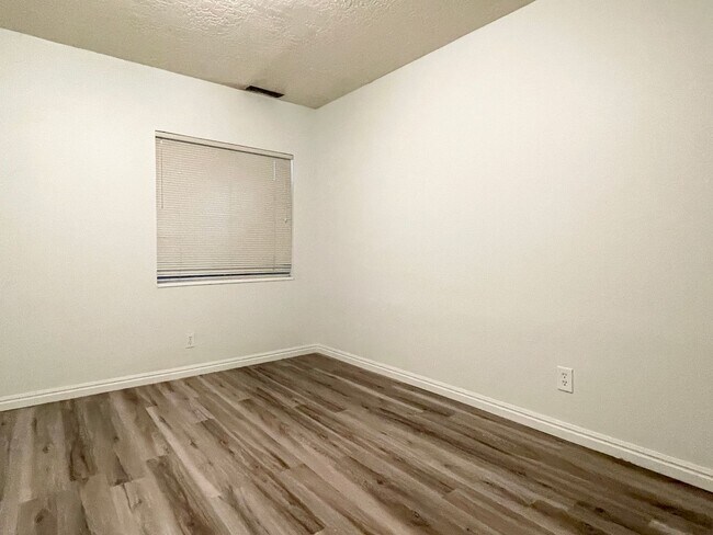 Building Photo - Spacious Townhome at Cottonwood Canyons!