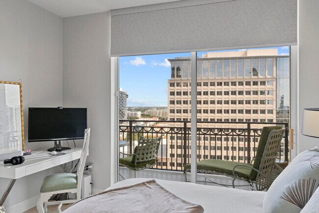 Building Photo - 550 Okeechobee Blvd