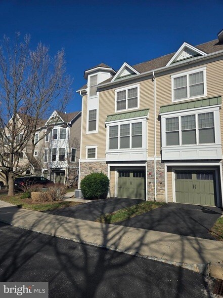 Building Photo - 202 Cobblestone Dr