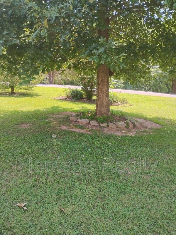 Building Photo - 2707 Lady Bug Ln