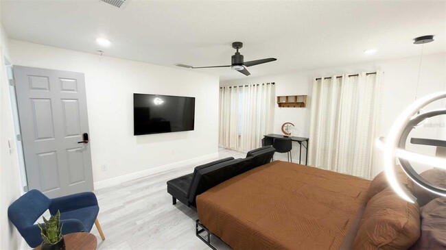 Building Photo - 1414 E Harding St