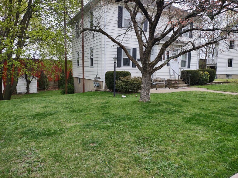 Building Photo - 432 Knowlton St