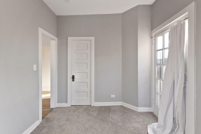 Building Photo - 2617 2nd Ave S