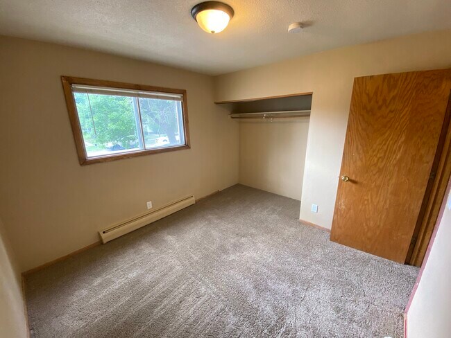Building Photo - Ember Crest Apartments