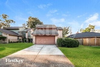 Building Photo - 17809 Crestline Rd