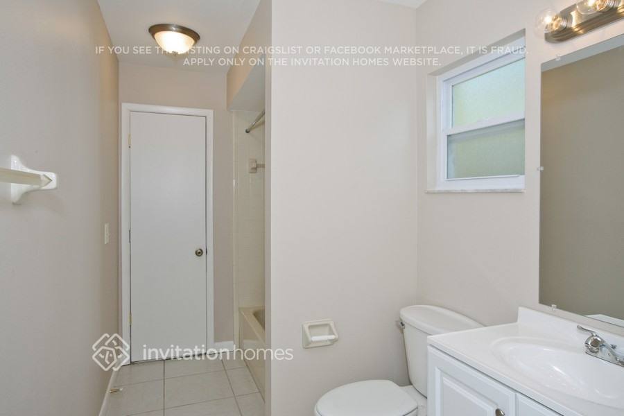 Building Photo - 104 Woodfield Ct