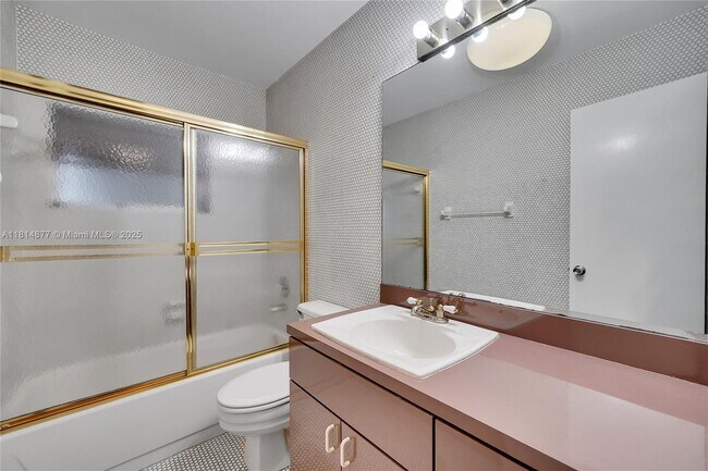 Building Photo - 12101 SW 68th Ct