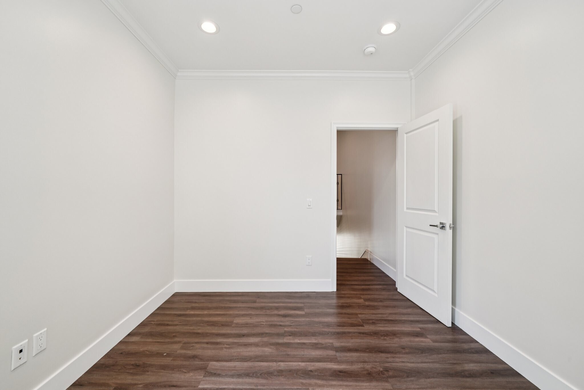 Building Photo - 1406 S Alta Vista Ave
