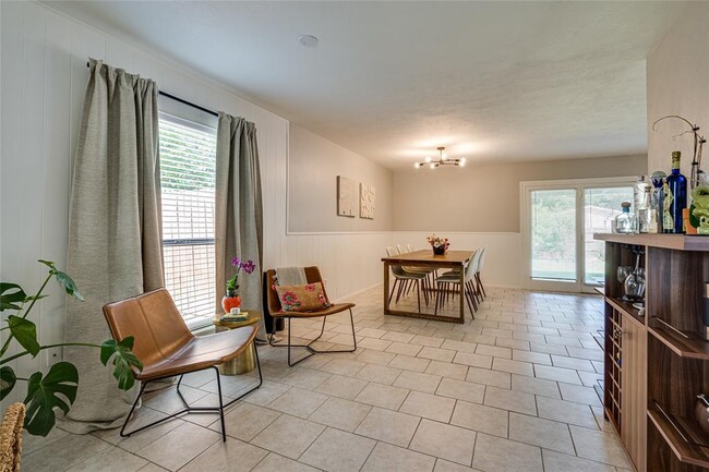 Building Photo - 3321 Pinion Dr