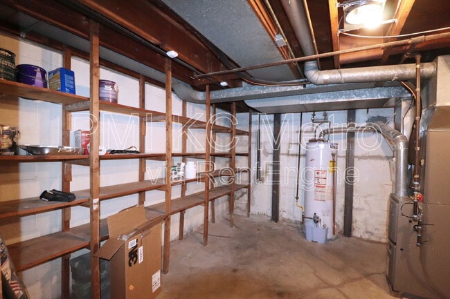 Building Photo - 7804 Tomahawk Rd