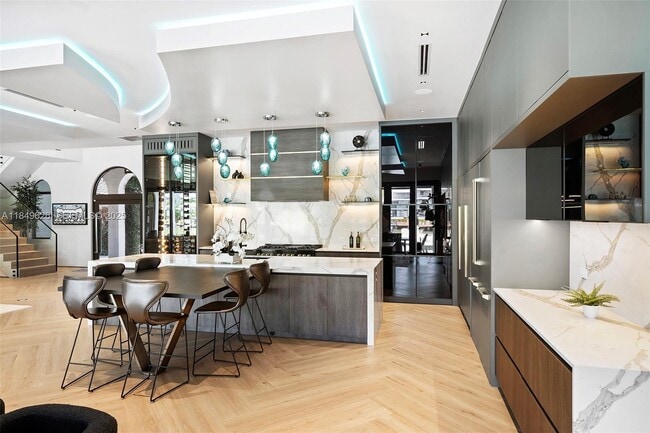 Building Photo - 632 Intracoastal Dr