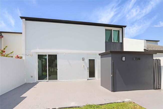 Building Photo - 12340 SW 20th Terrace
