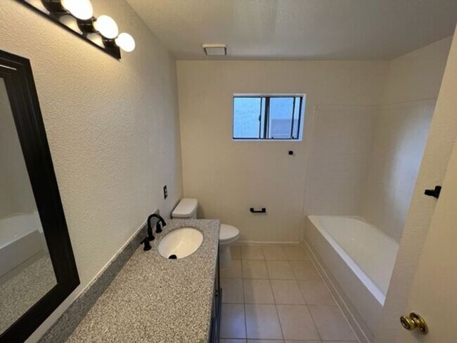 Building Photo - 8057 S Carbury Way