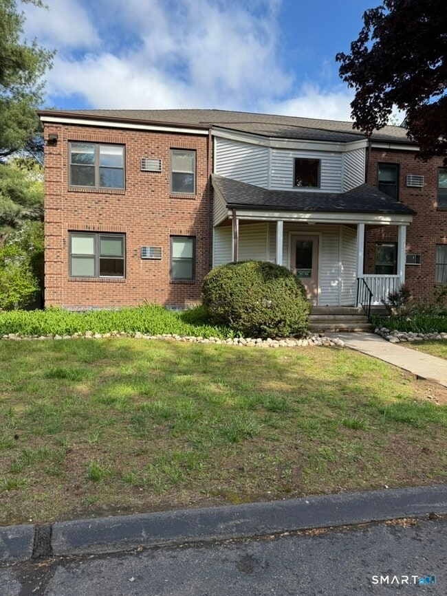 Building Photo - 104 Wellington Dr
