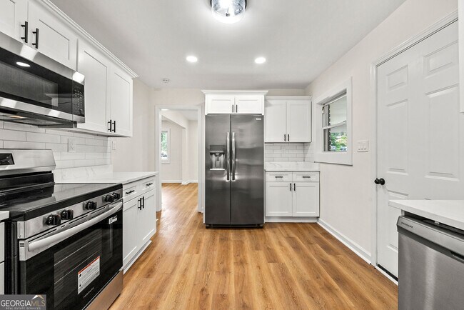 Building Photo - 1869 Joseph Ct