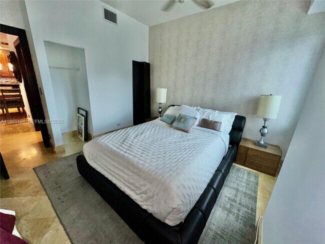 Building Photo - 2301 Collins Ave