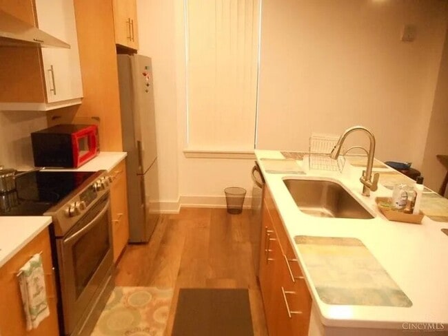 Building Photo - 26 E 15th St