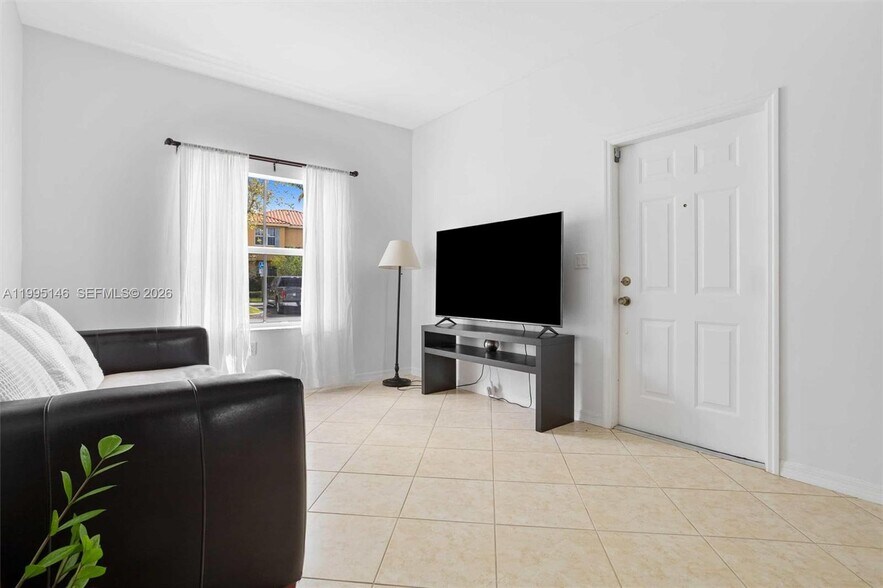 Building Photo - 970 SW 144th Ave