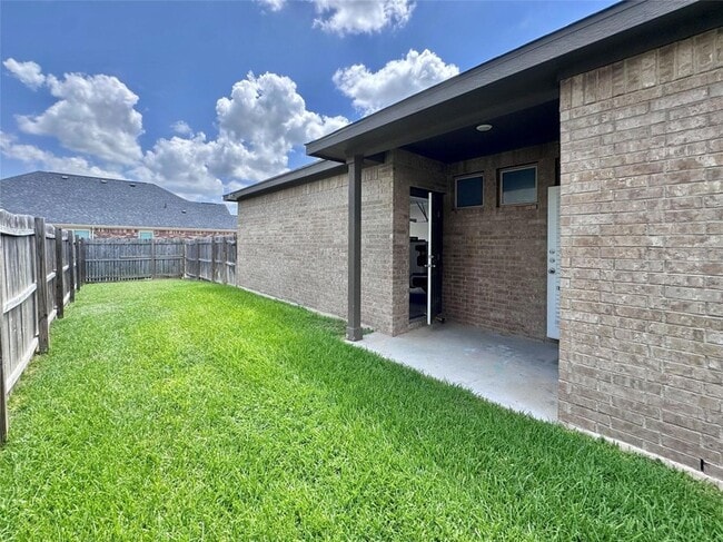 Building Photo - 5701 Pleasanton Pkwy