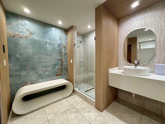 Building Photo - 1244 S Military Trail
