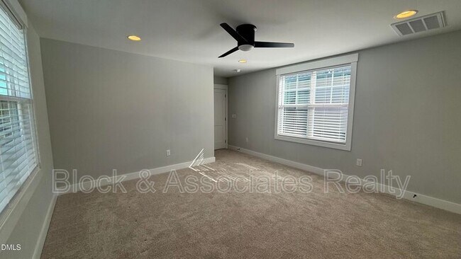 Building Photo - 200 E Moore St