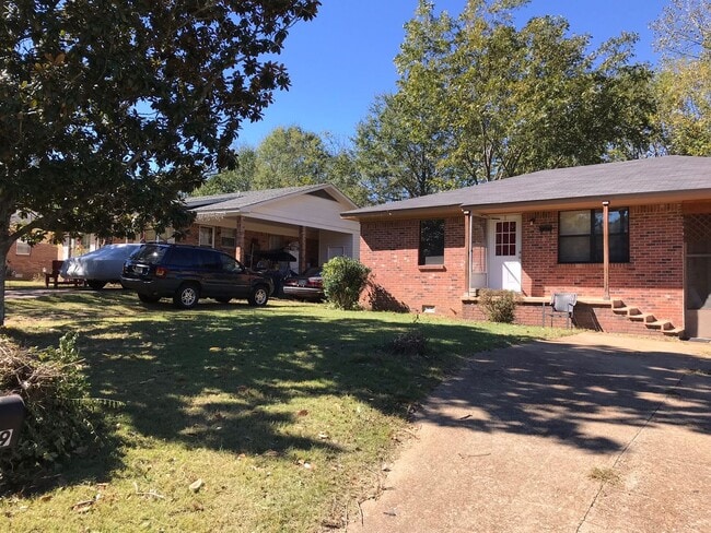 Building Photo - 719 MLK Jr Circle