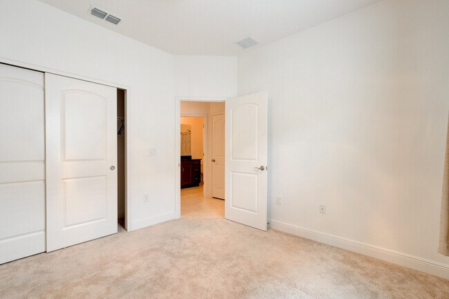 Building Photo - 5563 Estero Loop