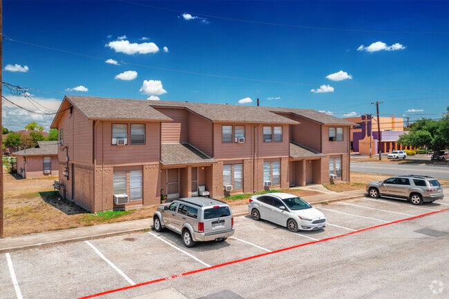 Primary Photo - Candleridge Apartments