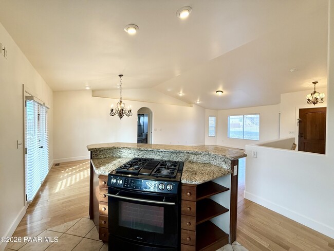 Building Photo - 5260 N Verde Ln