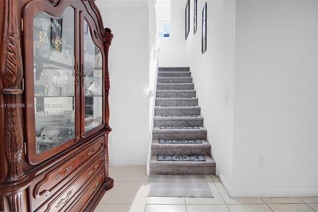 Building Photo - 1382 SE 26th Rd