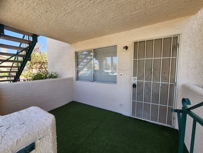 Building Photo - Affordable Condo, Perfect Living Space, Ex...