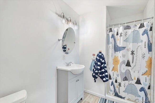 Building Photo - 75 Oakland Ave