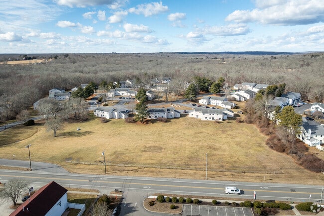 Aerial 01 - Brookside Village Apartments