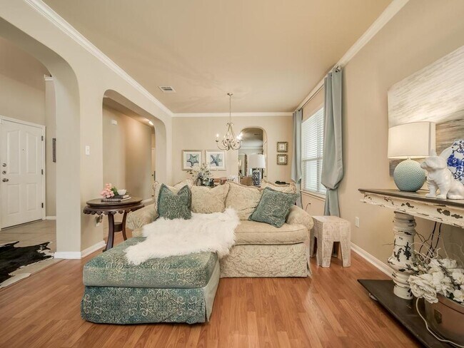 Building Photo - 14508 Broadwinged Hawk Dr