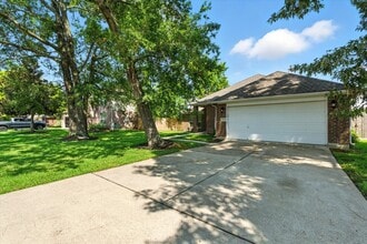 Building Photo - 16626 Bluefin St